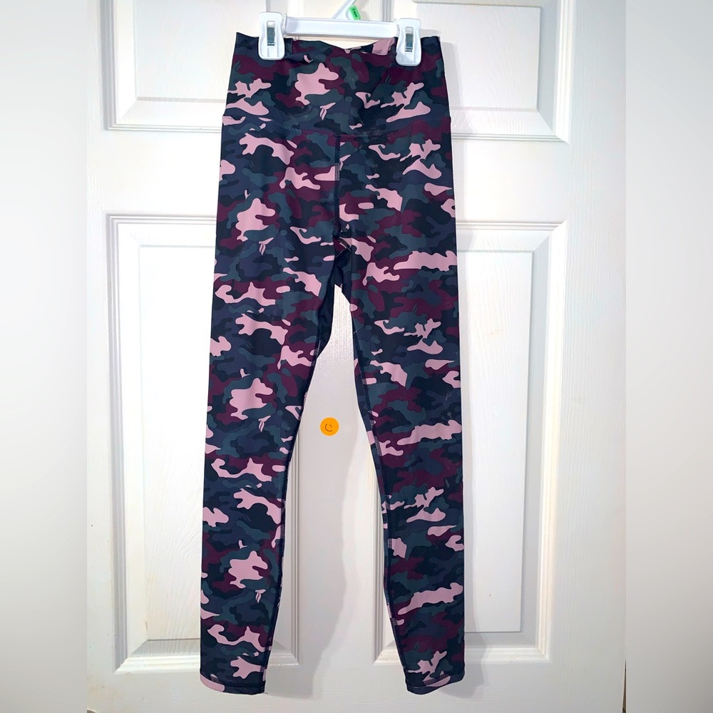 Fabletics powerhold 7/8 leggings in pink, purple, grey-green camo, size small